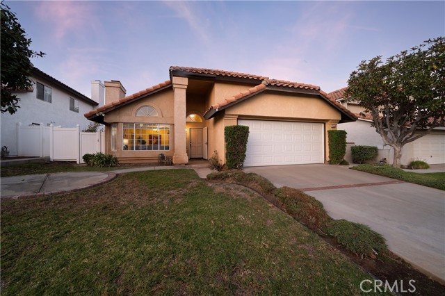 Detail Gallery Image 1 of 36 For 957 Stonehenge Cir, Corona,  CA 92881 - 3 Beds | 2 Baths