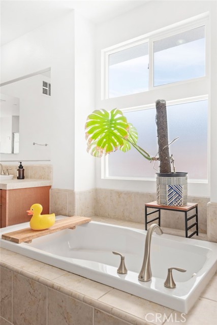 Detail Gallery Image 28 of 58 For 4934 Herzog Way, Palm Springs,  CA 92262 - 2 Beds | 2/1 Baths