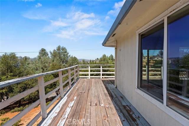 Detail Gallery Image 2 of 9 For 9835 Fairway Dr, Kelseyville,  CA 95451 - 3 Beds | 2 Baths