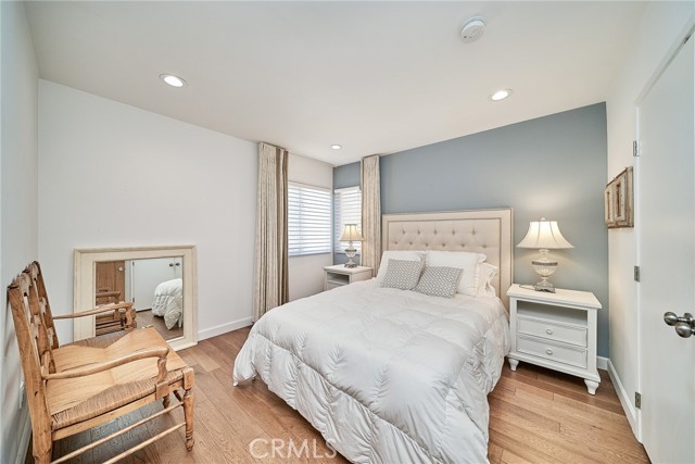3321 Moore Street, Los Angeles CA: https://media.crmls.org/medias/3ce0cffb-8ea4-4277-a351-1d14633b7620.jpg