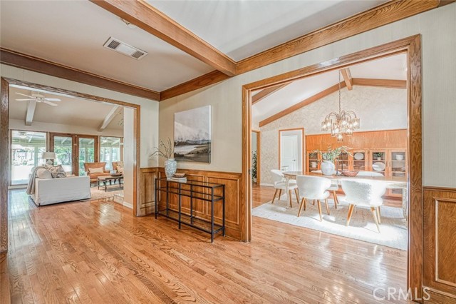 1590 W Escalon Avenue, Fresno CA: https://media.crmls.org/medias/3ce1a2ce-6596-4956-b14e-cff2308ca1a2.jpg