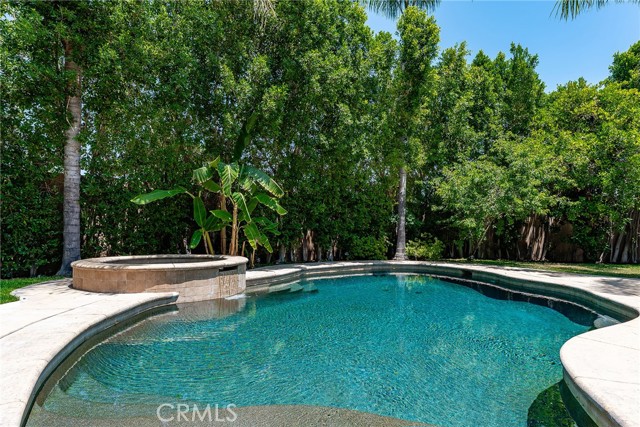 23115 Erwin Street, Woodland Hills CA: https://media.crmls.org/medias/3ce1b8c5-672e-41d5-86ee-f0985d9c04e7.jpg