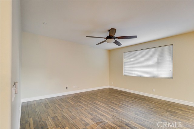 Detail Gallery Image 12 of 44 For 5005 Silvery Jewel, Bakersfield,  CA 93313 - 5 Beds | 3/1 Baths