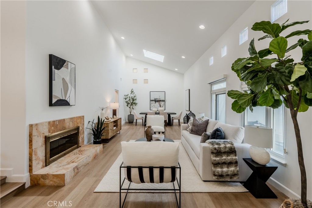 MLS #OC25245257 image #5