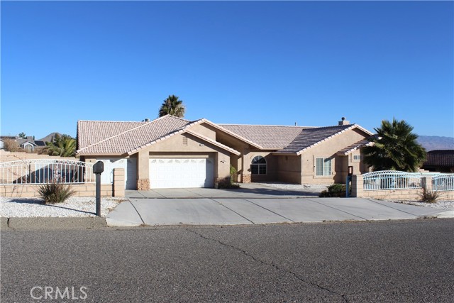 Detail Gallery Image 3 of 40 For 16263 Chiwi Rd, Apple Valley,  CA 92307 - 4 Beds | 3 Baths