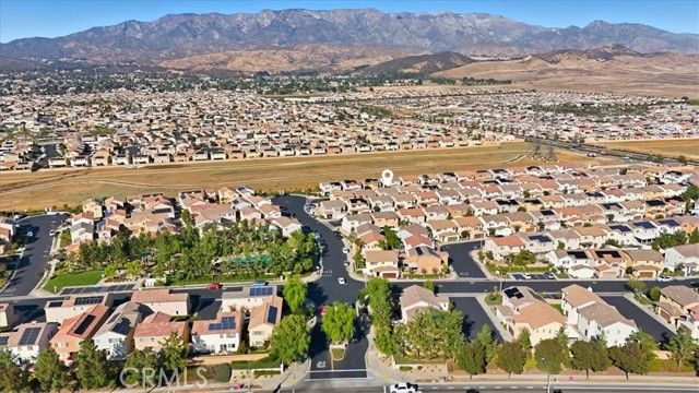 Detail Gallery Image 35 of 43 For 1411 Chinaberry, Beaumont,  CA 92223 - 4 Beds | 3 Baths