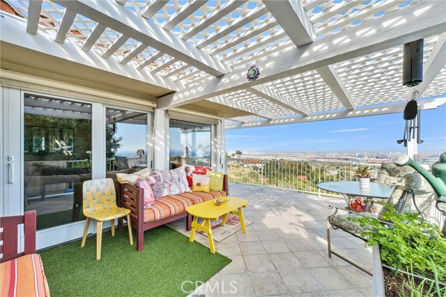 6309 Via Colinita, Rancho Palos Verdes CA: https://media.crmls.org/medias/3ce4d1d5-594c-403e-9b2e-a8026840bf75.jpg