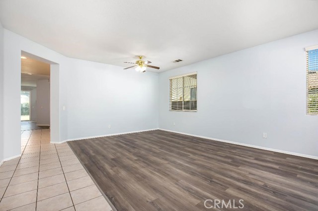 Detail Gallery Image 5 of 20 For 3756 Saddleback Dr, Palmdale,  CA 93550 - 4 Beds | 2 Baths