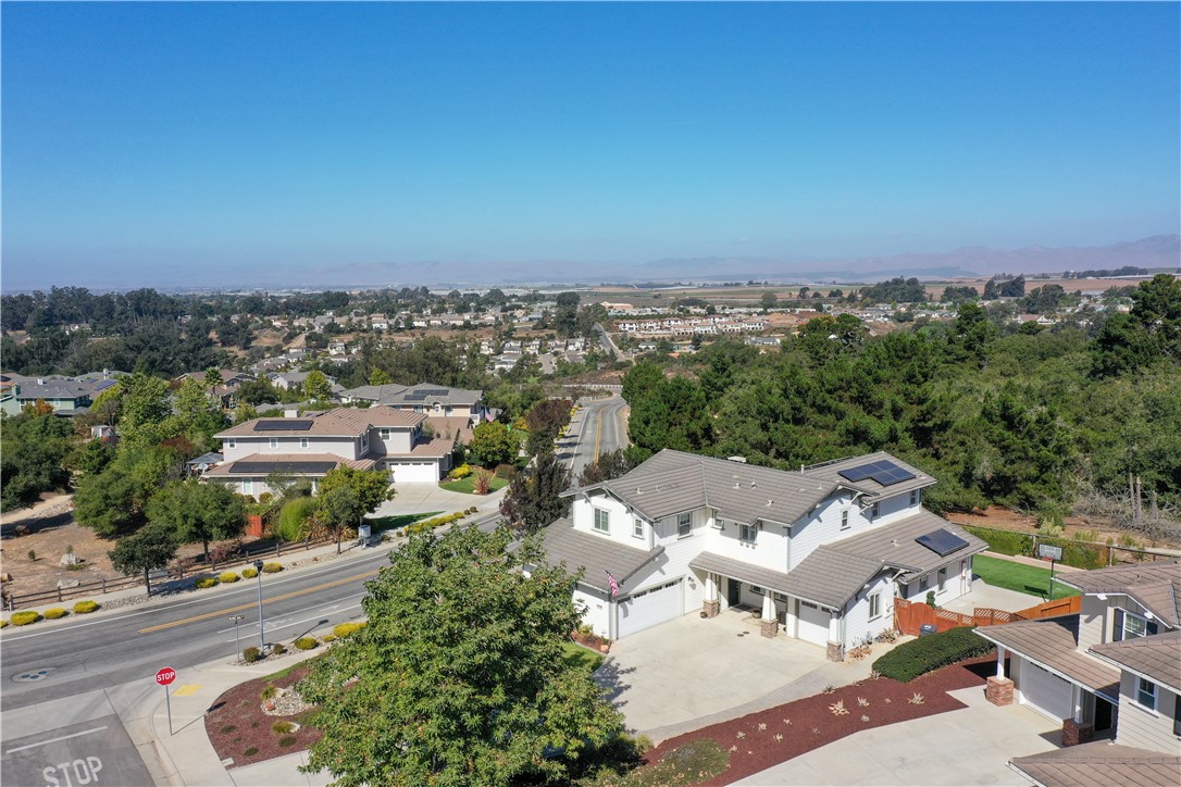 Detail Gallery Image 8 of 31 For 5760 Aquinnah Ln, Santa Maria,  CA 93455 - 4 Beds | 3 Baths