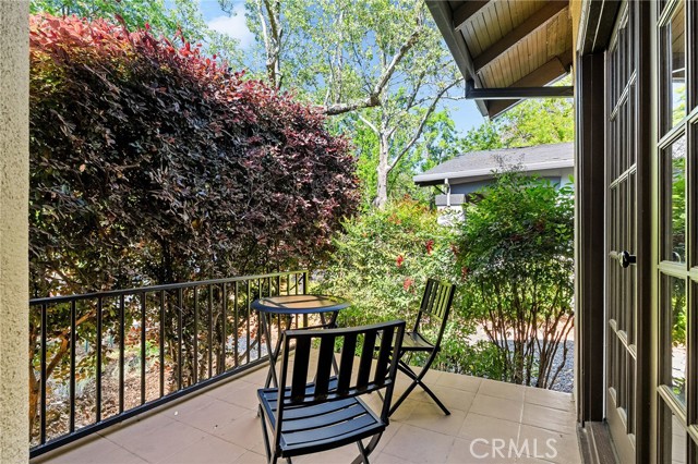 Detail Gallery Image 11 of 73 For 587 E 3rd, Chico,  CA 95928 - 5 Beds | 3 Baths