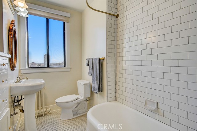 Detail Gallery Image 24 of 34 For 315 W 3rd St #1006,  Long Beach,  CA 90802 - 0 Beds | 1 Baths