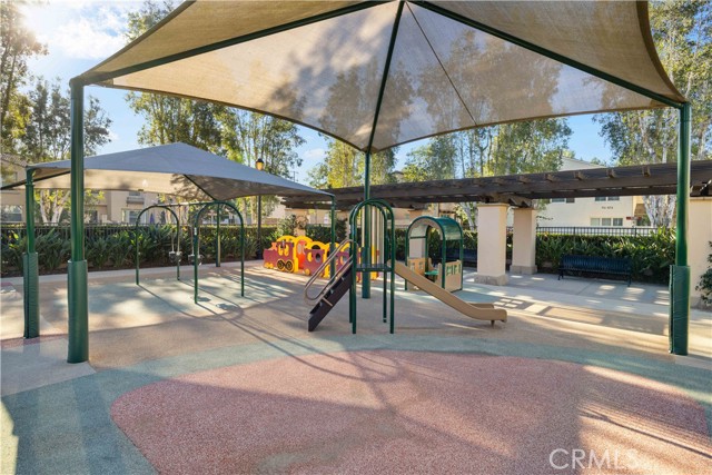 Detail Gallery Image 30 of 39 For 60 Peony, Irvine,  CA 92618 - 2 Beds | 2/1 Baths