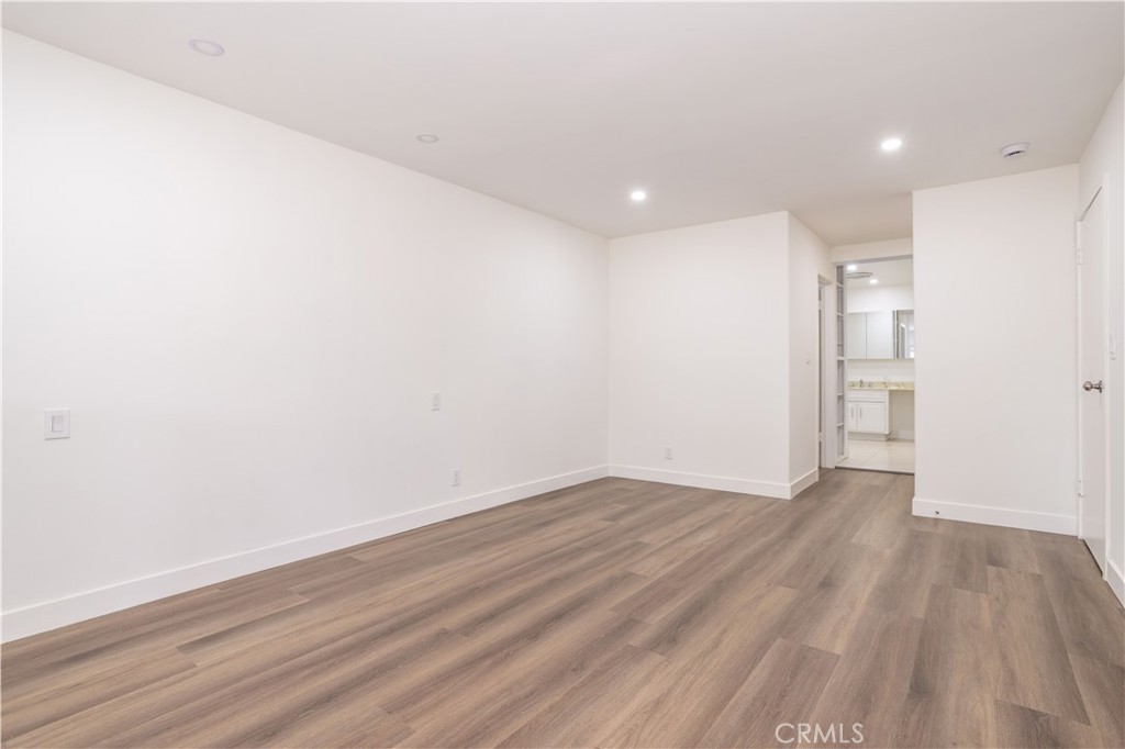 MLS #SR25196371 image #9