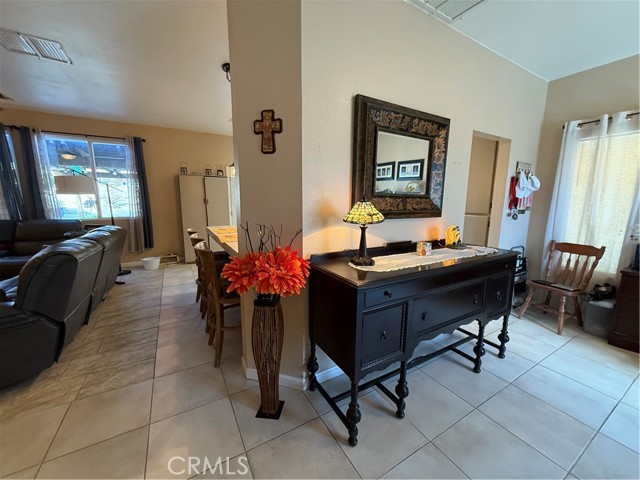 Detail Gallery Image 5 of 16 For 65608 Avenida Cadena, Desert Hot Springs,  CA 92240 - 3 Beds | 2 Baths