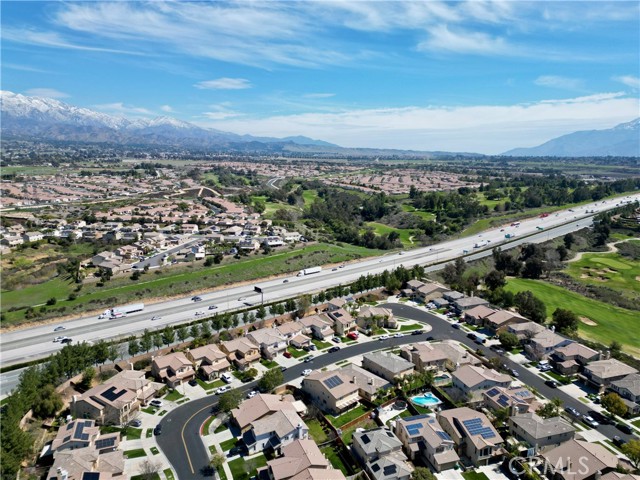 37089 Meadow Brook Way, Beaumont CA: https://media.crmls.org/medias/3cea8e44-0411-4fac-8a6c-483e7030949e.jpg