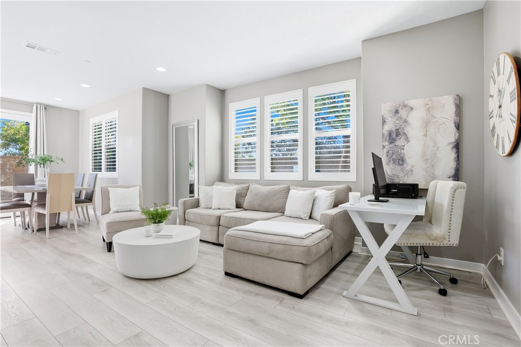 MLS #OC25269720 image #8