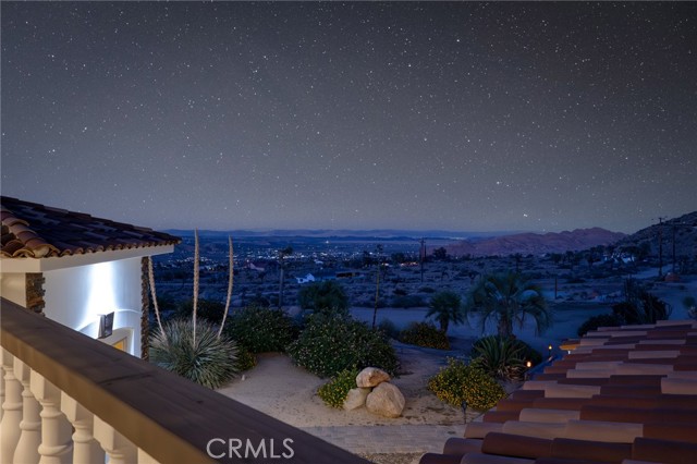 Detail Gallery Image 6 of 58 For 8022 Wesley, Joshua Tree,  CA 92252 - 5 Beds | 4/1 Baths