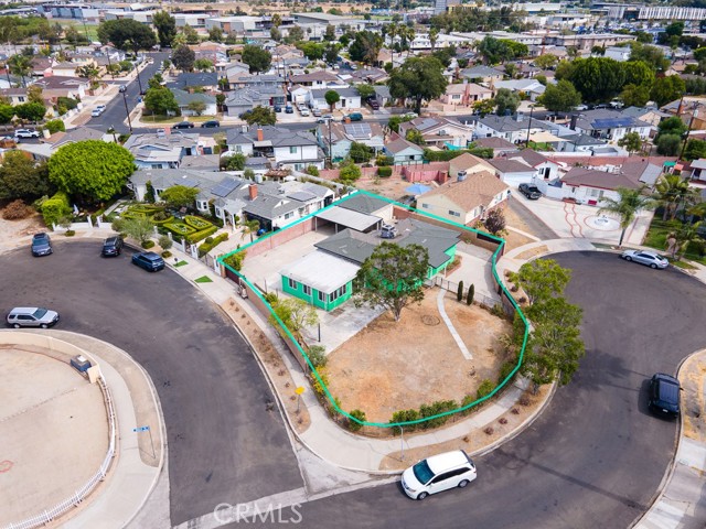 Detail Gallery Image 3 of 34 For 12561 Willard St, North Hollywood,  CA 91605 - 4 Beds | 2 Baths