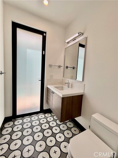 Detail Gallery Image 17 of 42 For 1319 Sunset Plaza Dr, Los Angeles,  CA 90069 - 4 Beds | 4/1 Baths