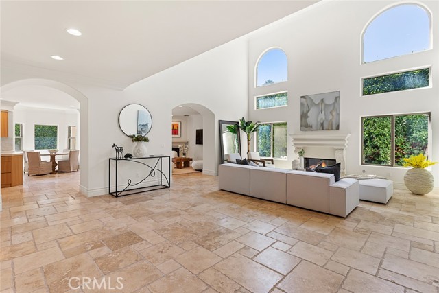 Detail Gallery Image 4 of 37 For 5046 Nagle Ave, Sherman Oaks,  CA 91423 - 5 Beds | 6 Baths