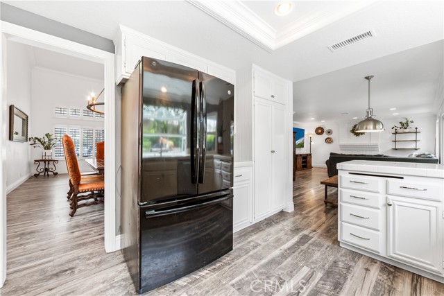 Detail Gallery Image 20 of 53 For 31885 Old Oak Rd, Rancho Santa Margarita,  CA 92679 - 5 Beds | 3 Baths