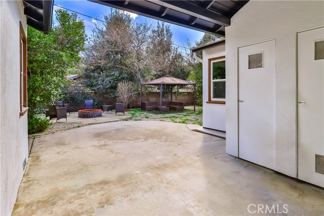 21032 Cantara Street, Canoga Park CA: https://media.crmls.org/medias/3ced1306-92e2-4279-bc70-798f47cf4ad4.jpg