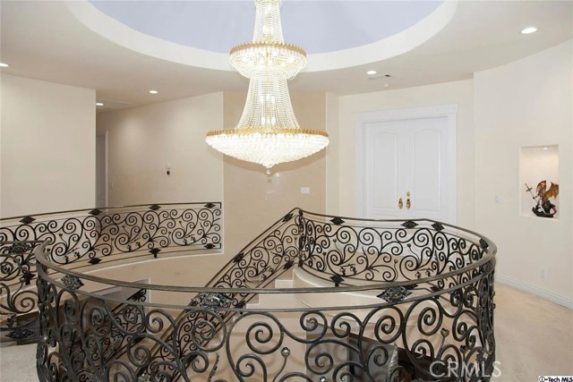 Detail Gallery Image 11 of 35 For 10062 Valley Circle Bld, Chatsworth,  CA 91311 - 7 Beds | 5 Baths