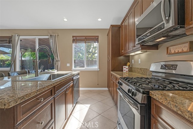25019 Coral Canyon Road, Corona CA: https://media.crmls.org/medias/3ced7df2-f8a2-4e4b-a807-c28810e4d52c.jpg