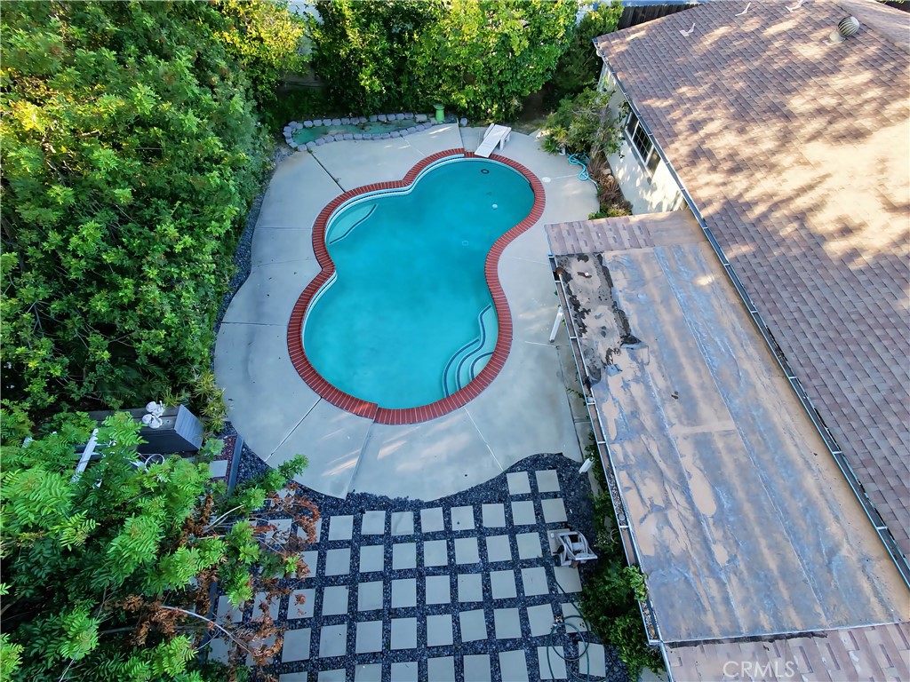 https://media.crmls.org/medias/3ced9152-1646-4253-9976-a24493f4c13e.jpg?preset=X-Large