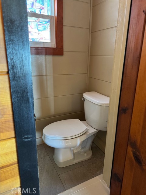 Detail Gallery Image 21 of 38 For 24998 Ocean View Dr, Crestline,  CA 92325 - 1 Beds | 1 Baths