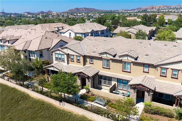Detail Gallery Image 2 of 52 For 28648 Pietro Dr, Valencia,  CA 91354 - 3 Beds | 3 Baths