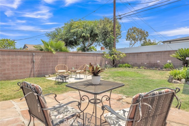 Detail Gallery Image 21 of 25 For 2002 Pattiz Ave, Long Beach,  CA 90815 - 4 Beds | 2 Baths