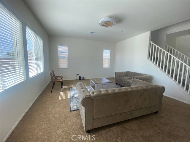 Detail Gallery Image 4 of 14 For 13014 Woodhill St, Victorville,  CA 92392 - 4 Beds | 3 Baths