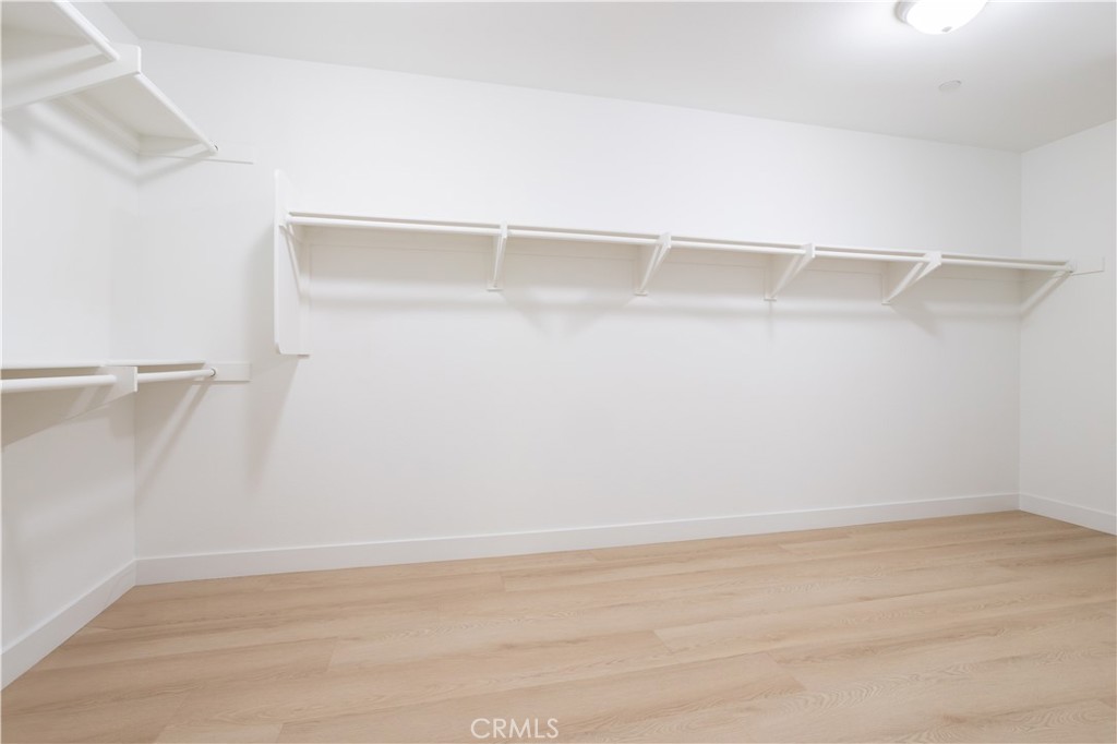 https://media.crmls.org/medias/3ceeda96-e4be-4614-b631-0387e3309c61.jpg?preset=X-Large