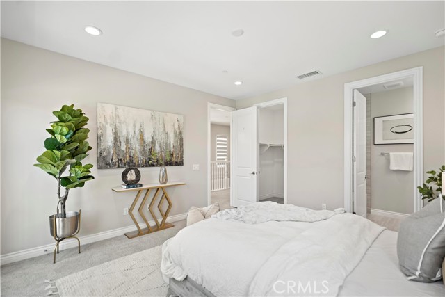 206 Phoebe, Irvine CA: https://media.crmls.org/medias/3cef9a5c-da8d-467e-b48e-7539014f0e95.jpg