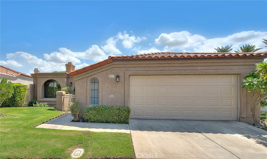 48123 Calle Seranas