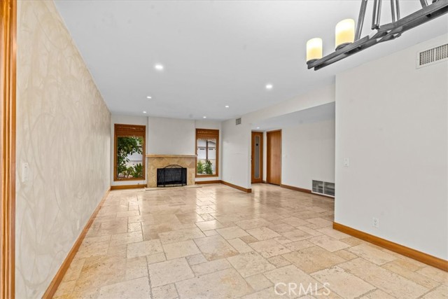 Detail Gallery Image 4 of 19 For 19251 Sierra Cadiz Rd, Irvine,  CA 92603 - 3 Beds | 2 Baths