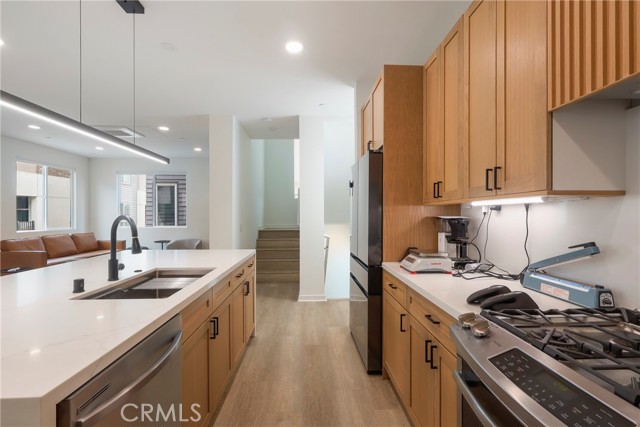 Detail Gallery Image 11 of 34 For 809 Brickyard Ln, Costa Mesa,  CA 92627 - 2 Beds | 2/2 Baths