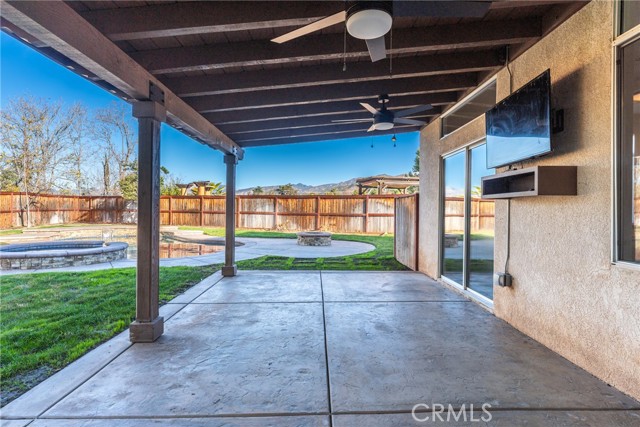 13514 Big Sky Court, Yucaipa CA: https://media.crmls.org/medias/3cf1cd7b-dd9d-4d36-be66-0d08c2555d04.jpg