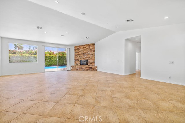 79030 Ladera Drive, La Quinta CA: https://media.crmls.org/medias/3cf29252-dd9a-4010-b9ae-93677095f404.jpg