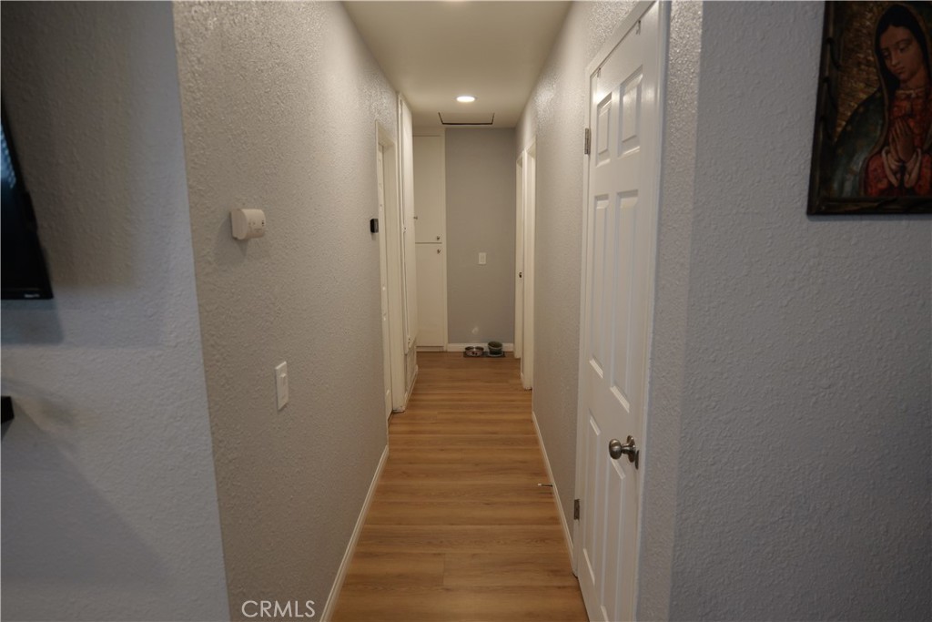 https://media.crmls.org/medias/3cf2a7c0-7e06-4ad7-a3fb-c9d4f56160ff.jpg?preset=X-Large