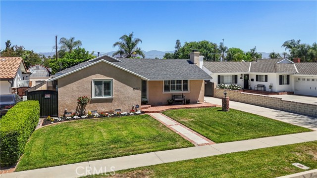 Image 2 of 33 For 15037 Hiawatha Street