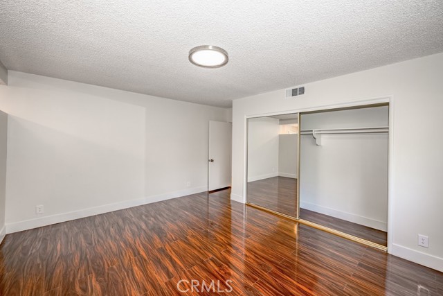 19443 Superior Street, Northridge CA: https://media.crmls.org/medias/3cf2c61a-92f9-466c-a981-601692989ffa.jpg