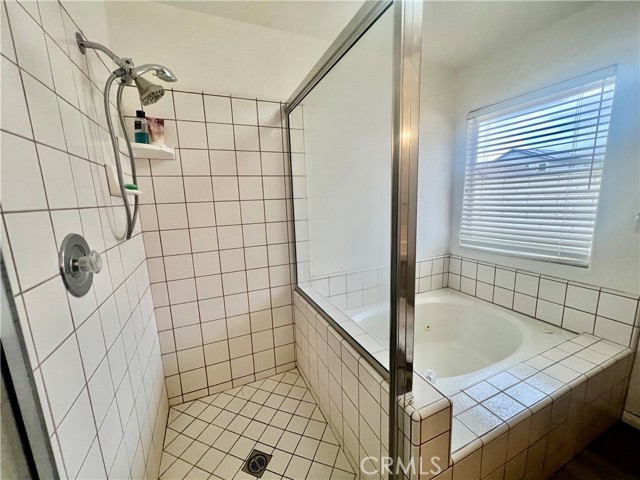 Detail Gallery Image 14 of 30 For 17980 Lakeview Dr, Victorville,  CA 92395 - 3 Beds | 2 Baths