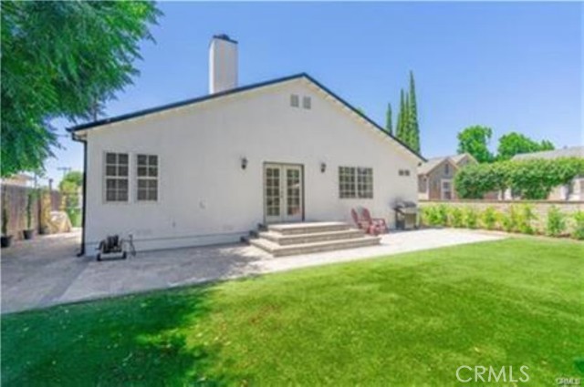 5840 White Oak Avenue, Encino CA: https://media.crmls.org/medias/3cf3b0e8-711c-4294-a943-53a574759684.jpg