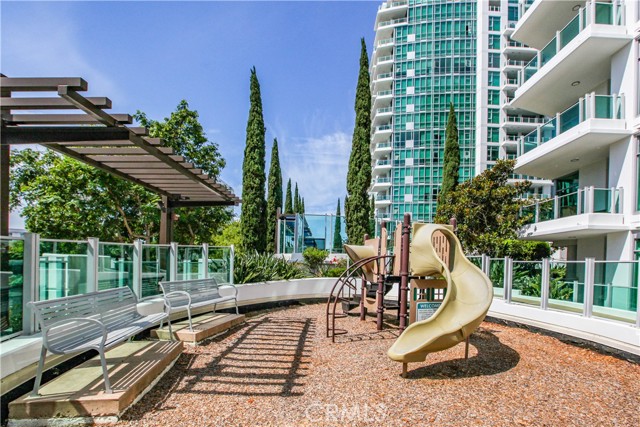 3141 Michelson Drive, Irvine CA: https://media.crmls.org/medias/3cf50e09-3c54-4d21-b43f-2b0902de00dd.jpg