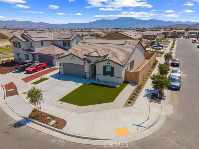 Detail Gallery Image 4 of 42 For 1942 Old Steel Way, Hemet,  CA 92545 - 3 Beds | 2 Baths