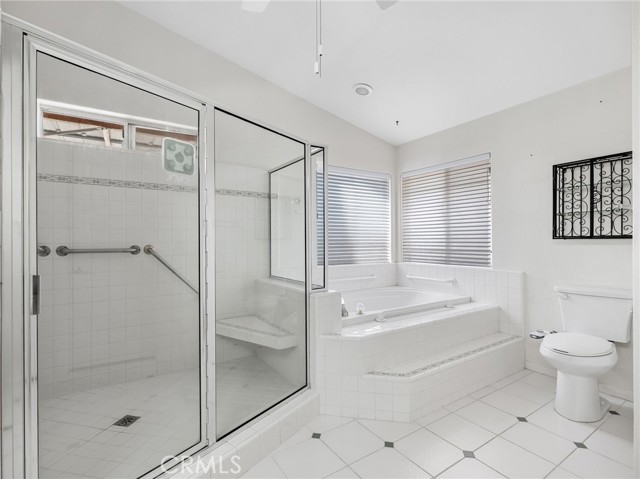 Detail Gallery Image 32 of 57 For 16992 Joshua, Apple Valley,  CA 92307 - 5 Beds | 4 Baths