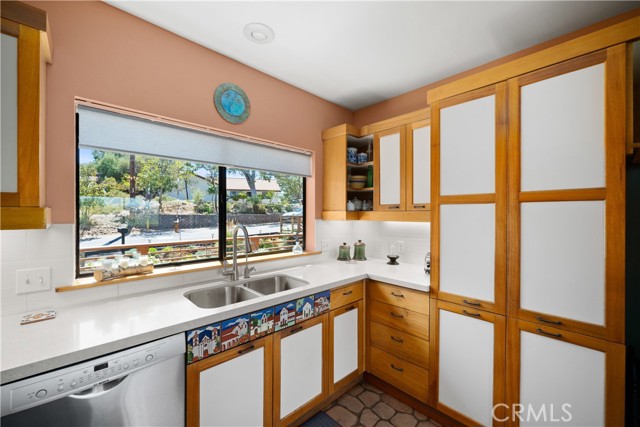 9055 Junipero Avenue, Atascadero CA: https://media.crmls.org/medias/3cf68251-485a-4330-a26c-c3379929163b.jpg