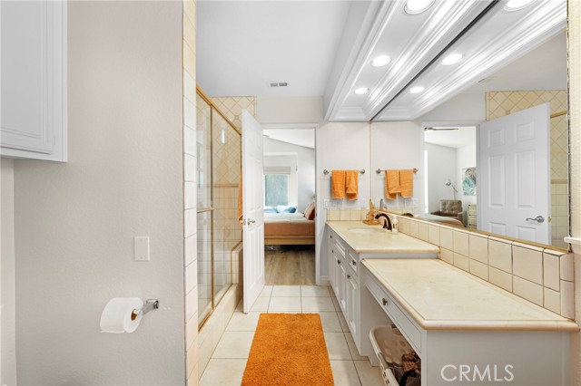 2304 Trickling Creek Drive, La Verne CA: https://media.crmls.org/medias/3cf6ba12-e845-4bf4-80e2-6c74ea5e17b0.jpg